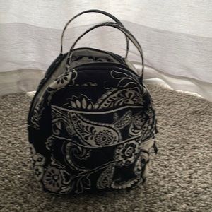 BLack and White Vera Bradley Lunch Bag Lined with zip close and handle